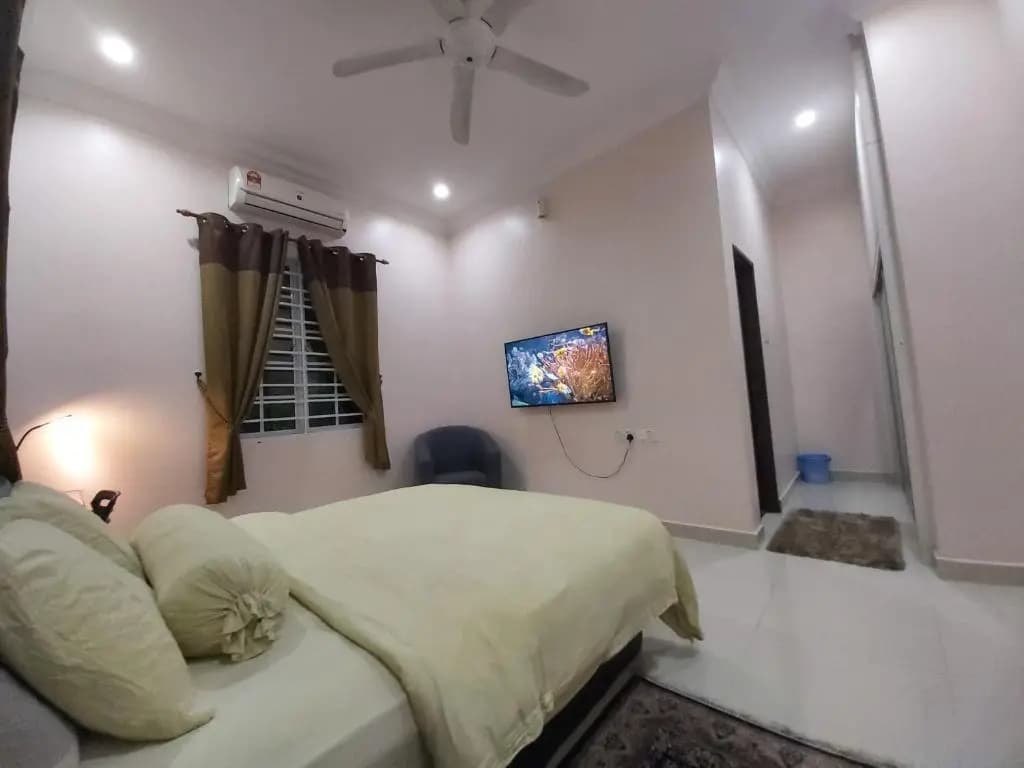Homestay Villa Solihin Sungai Buloh - photo 2
