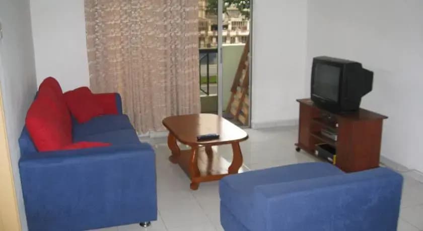 Api Api Apartment - photo 1