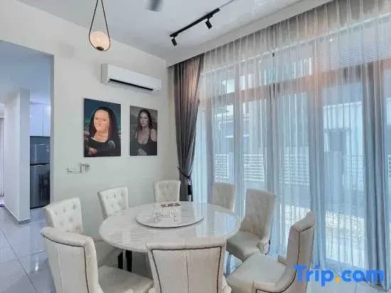 Templer Park Luxurious  Villa - photo 4