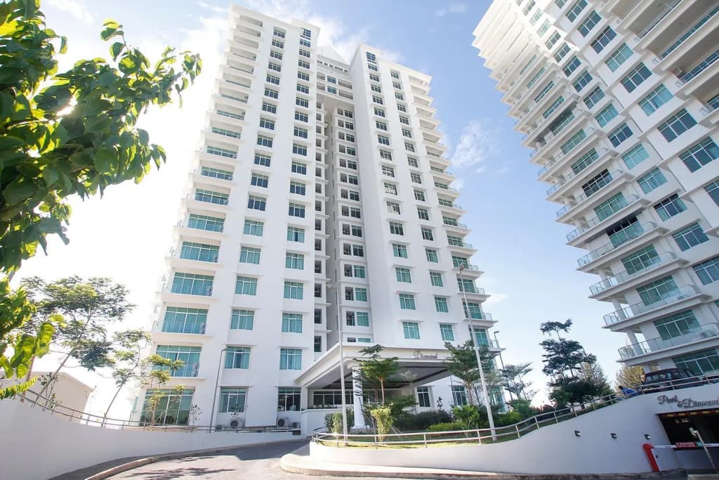Imperial Suites Miri - photo 1