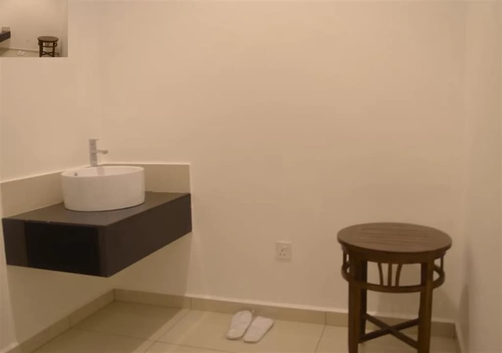 LSH Rest House - photo 8