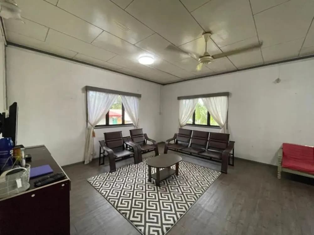 OYO Home 90349 Anique Hoemstay - photo 7
