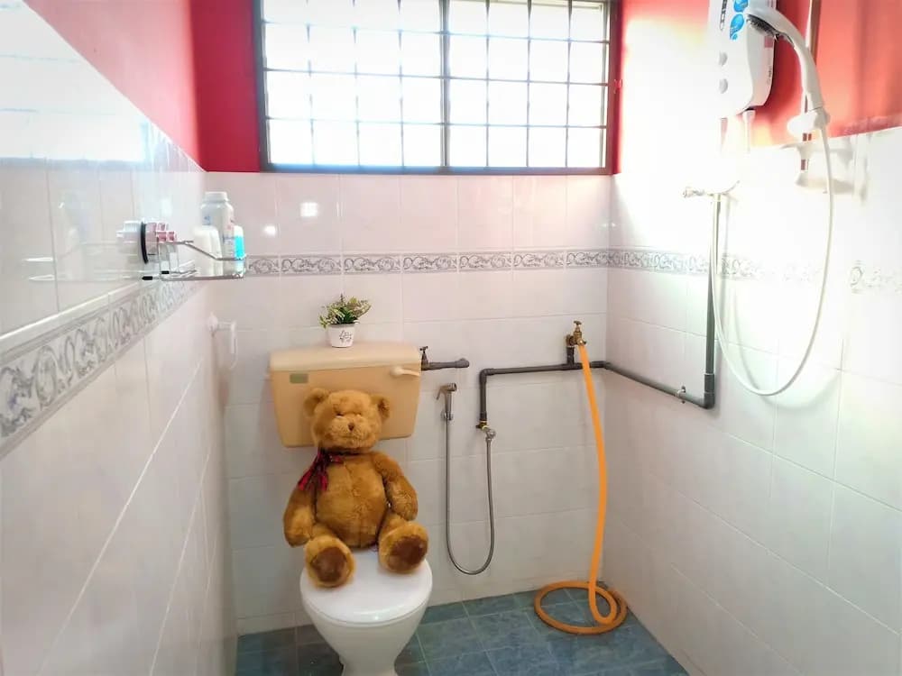 J and J Home - photo 8