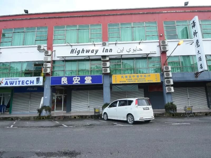 OYO 89642 Highway Inn - photo 1