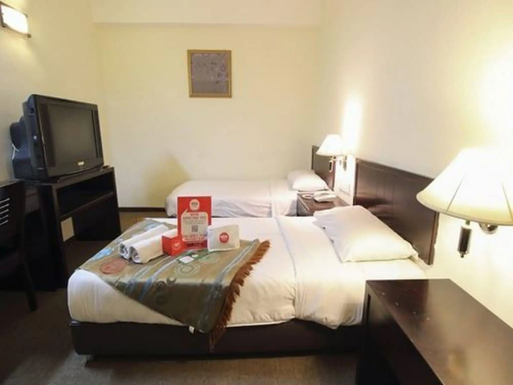 Glex Hotel Pandan City - photo 6