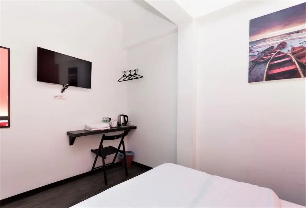 ZEN Rooms Basic Near KTM Sentul - photo 11