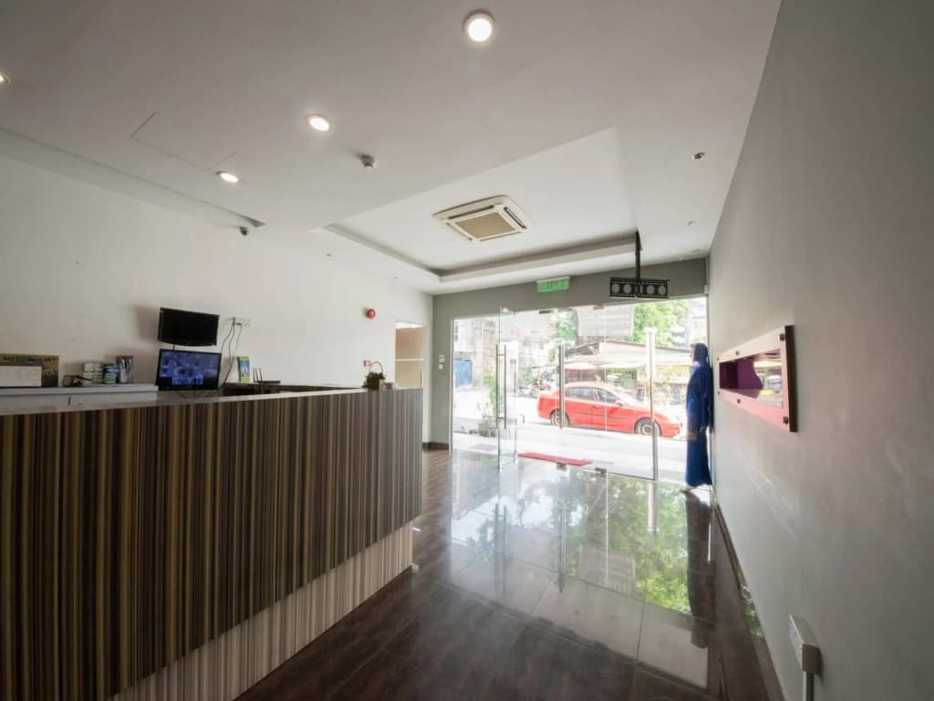 OYO Rooms Sentul KTM Station - photo 4