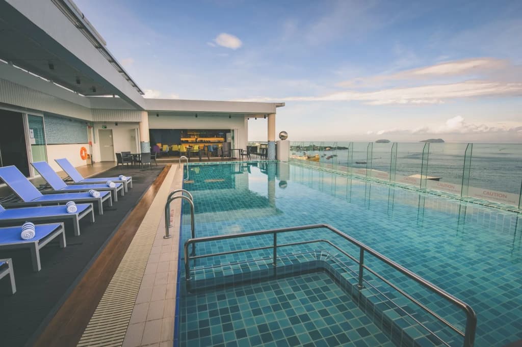 Mercure Kota Kinabalu City Centre - photo 7