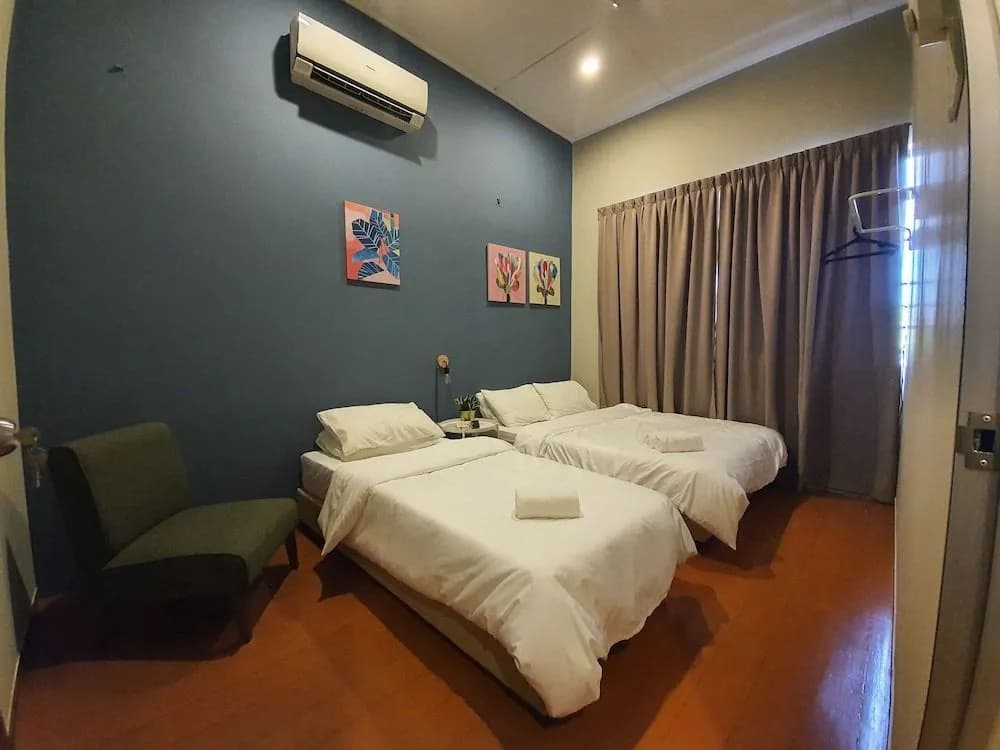 No33 Mandalay House near Gleneagles Island Northern Heart Loh Guan Lye Hospital - photo 3
