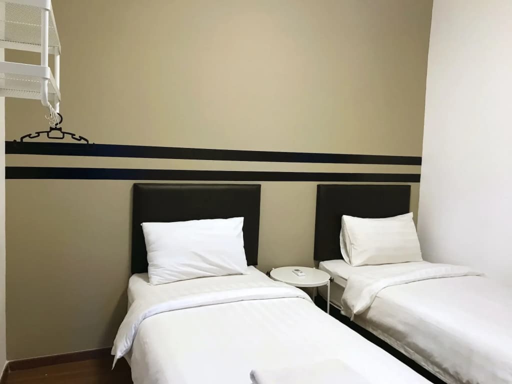 One Amerin Mall & Suites - photo 7