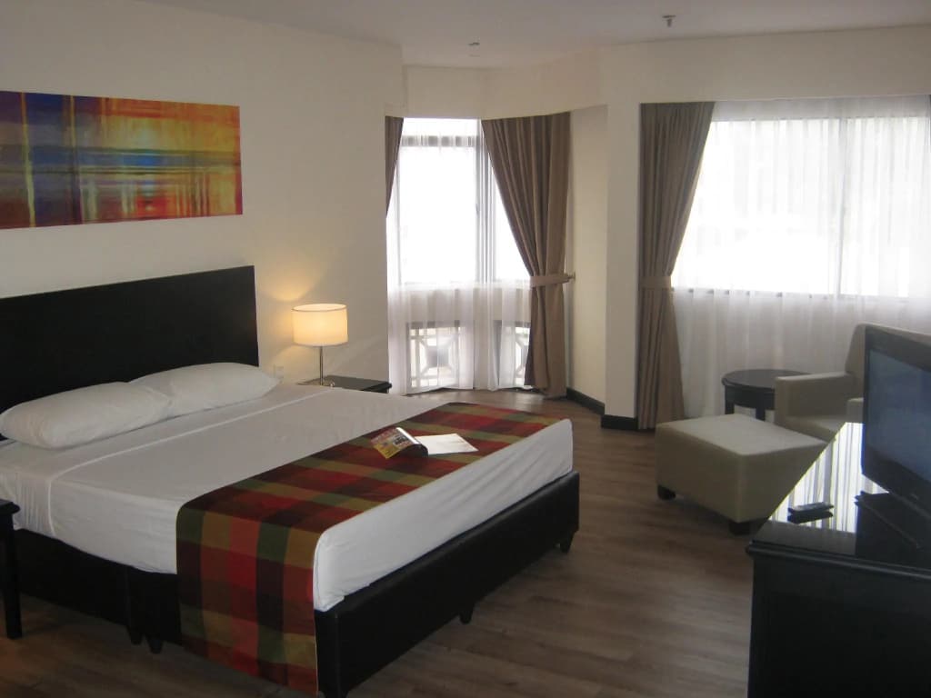 Grand Dormani Rajah Court Hotel - photo 2