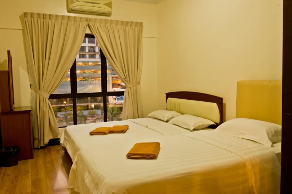 Marina Court-5Bilik 3Tandas 2Tingkat Penthouse 2Parkir Percuma Maksimum 22Org Termsk Kanak2 & Marina Court 6Bilik 4Tandas 2RuangTamu 2Dapur 2 Parkir Percuma Maksimum 14Org Termsk Kanak2 - photo 4