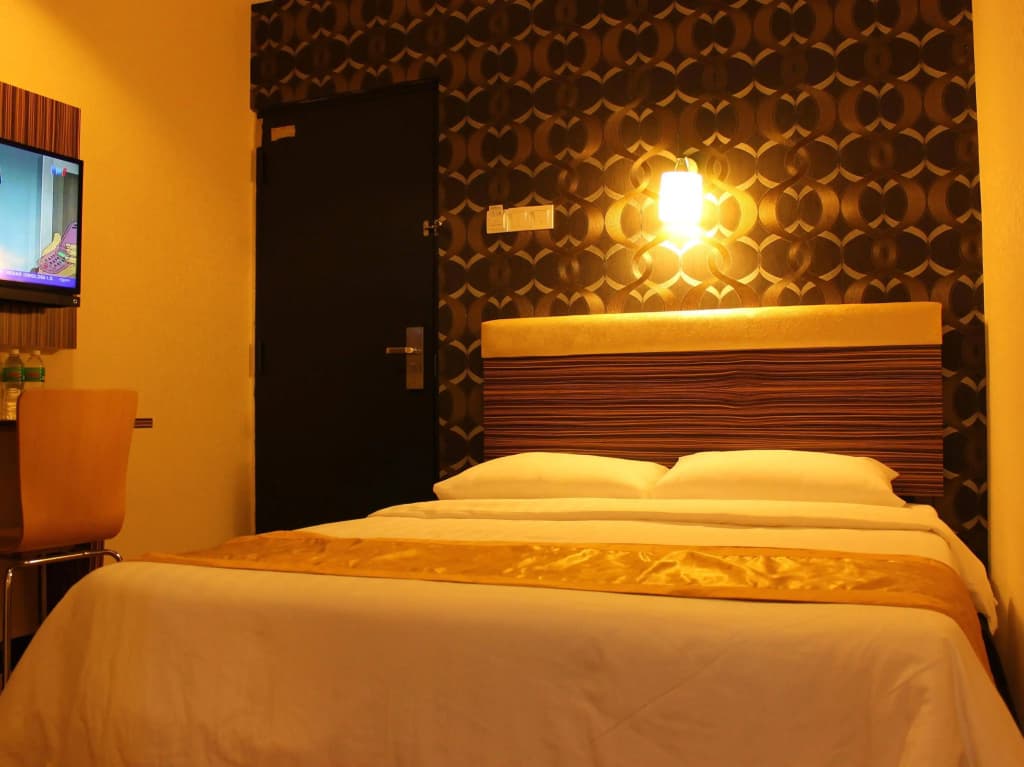 Clover Hotel - photo 3