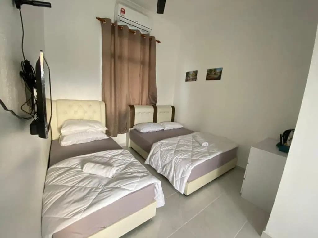 dsinggahPCB Guest House - photo 2