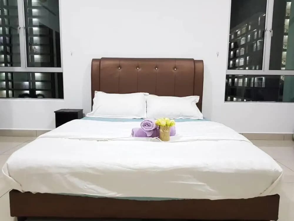 OYO Home 90418 Suriamas Suites Condominium 1 - photo 3