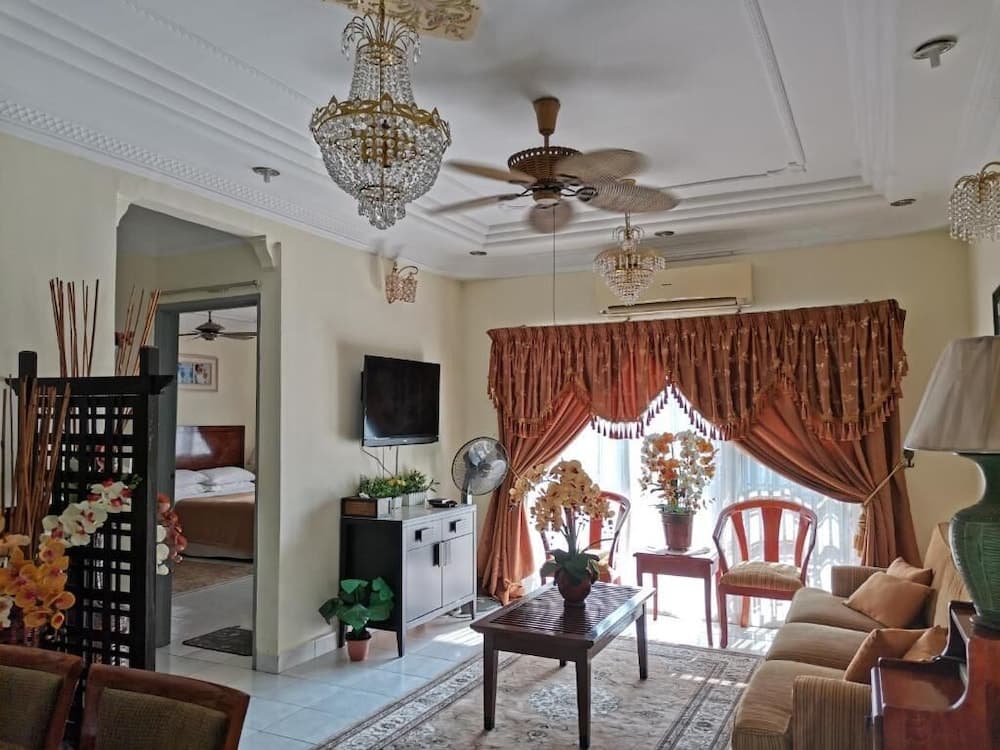Aini's Guest House In Vista Amani Condo - photo 25