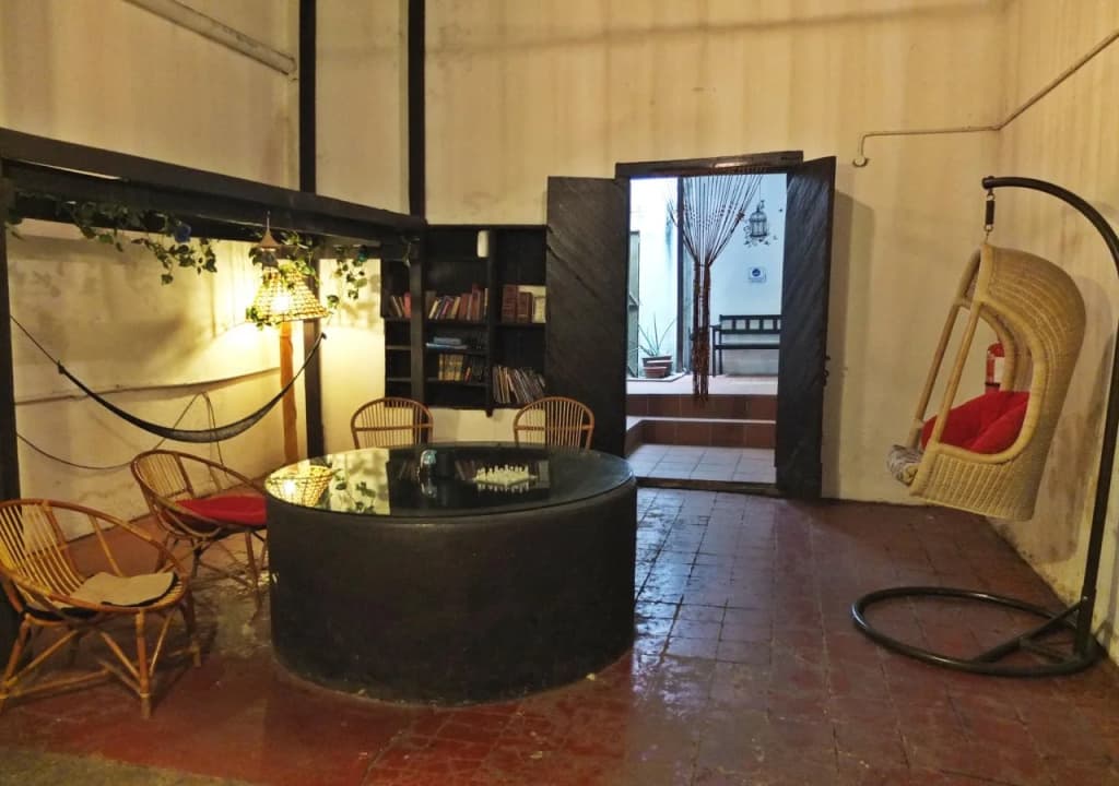 Muntri House - Hostel - photo 15