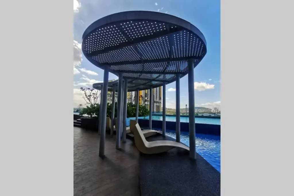 Symphony Tower Studio #2 with balcony - photo 5
