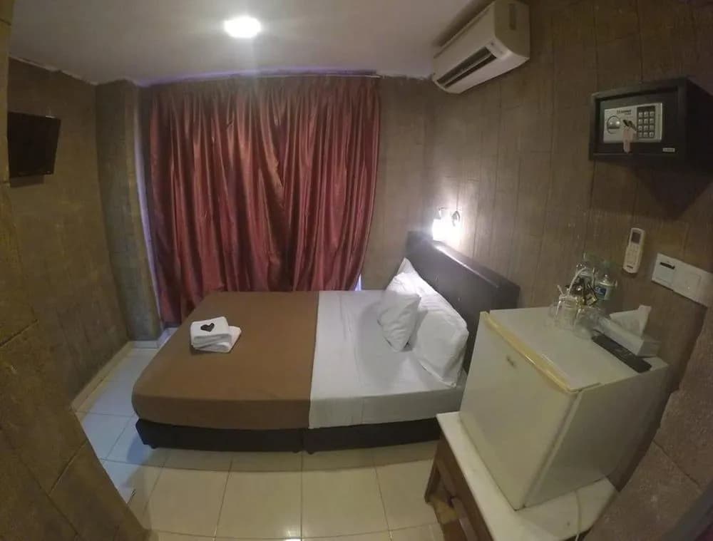 Green Town hotel & Resort Kuah - photo 4