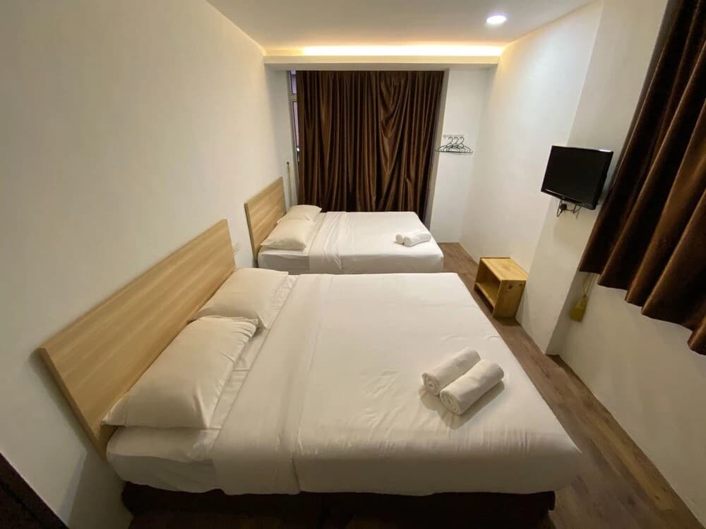 OYO 90403 North City Hotel - photo 3