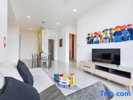 Legoland Fun- Hostahome Suites at D'Pristine Residence - photo 5