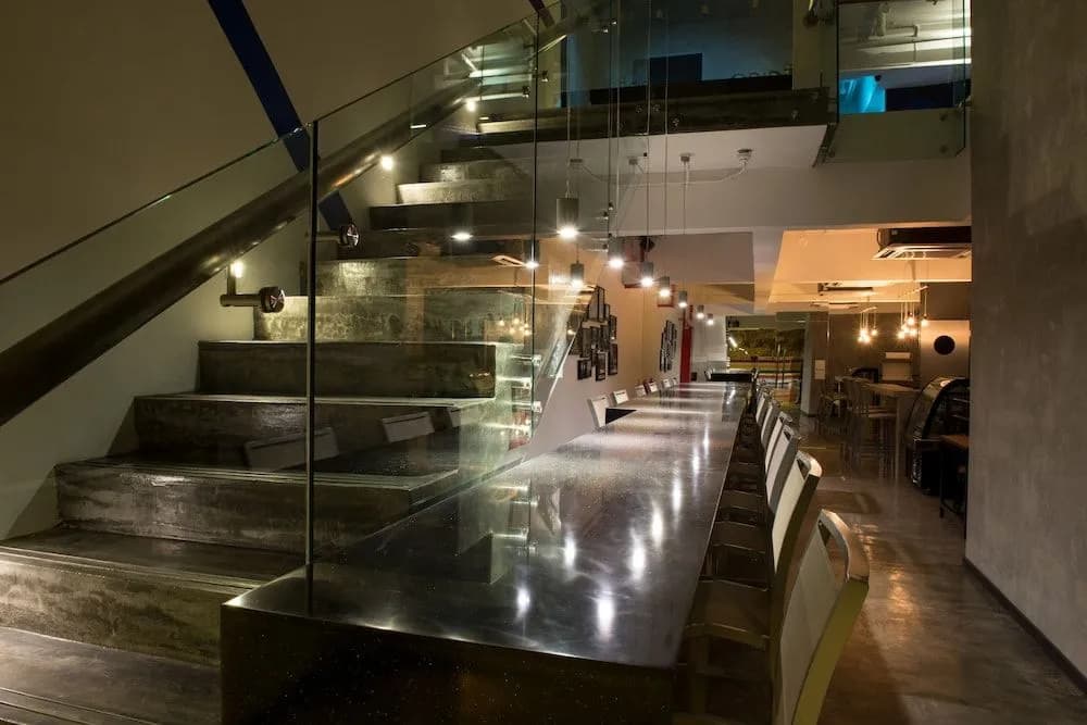 Illuminate Boutique Hostel - photo 8
