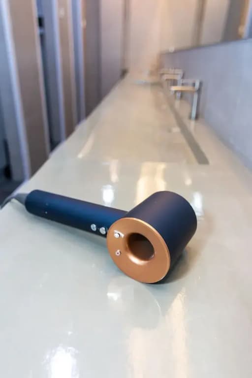 Momostay Capsule Hotel - photo 15