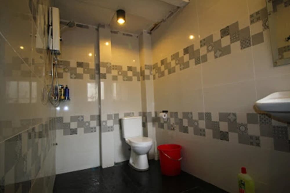 Teratai Homestay Suria Apartment - photo 7