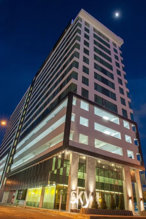 Borneo Vista Suites Hotel - photo 1
