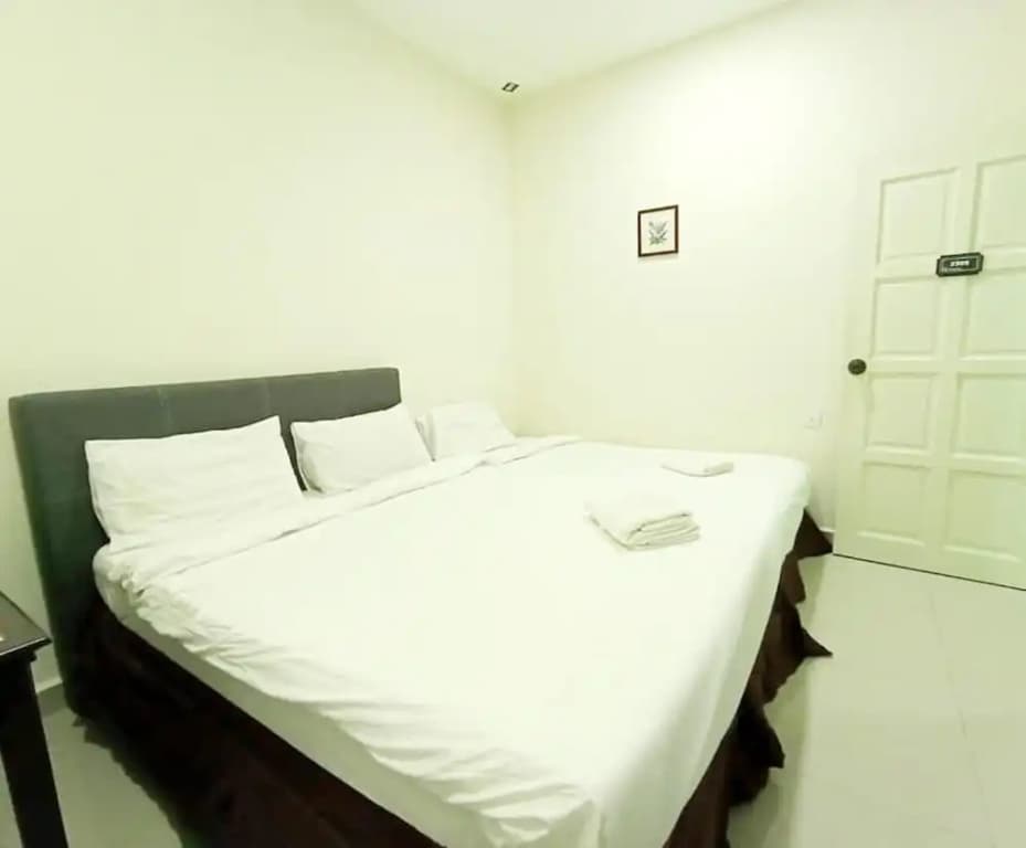 MN Ferringhi Inn by OYO Rooms - photo 4