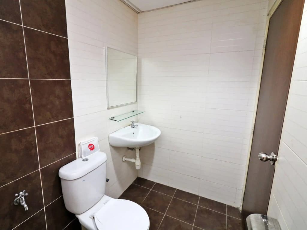 Glex Hotel Pandan City - photo 9