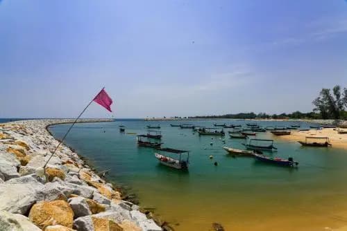 Beachland Guesthouse - photo 6