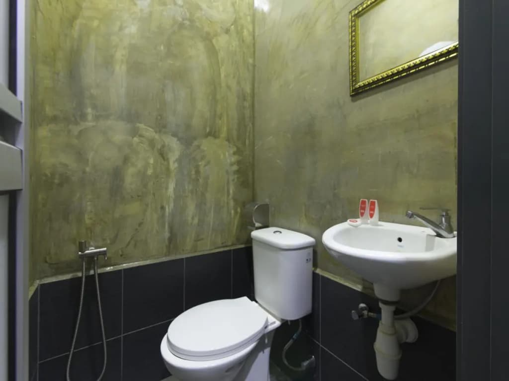 OYO 937 Lucky Hotel - photo 5