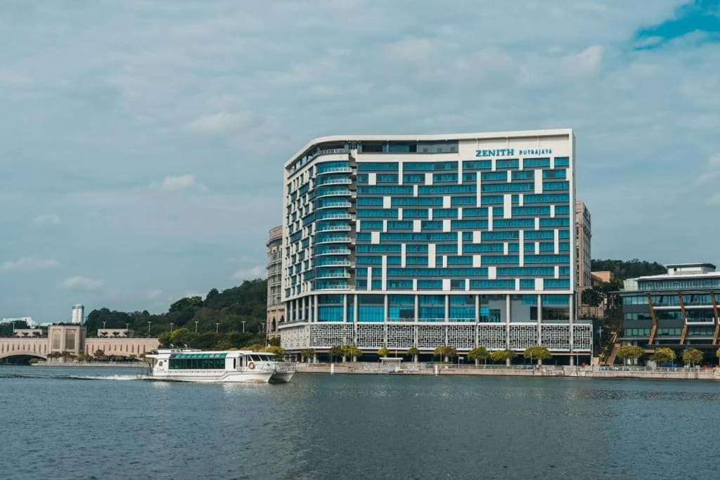 Zenith Hotel Putrajaya - photo 15
