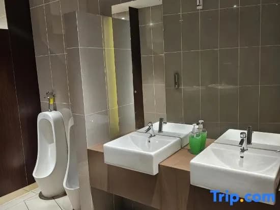 Almas Suites Puteri Harbour 1 Bedroom with Balcony by 9 Sands - photo 2