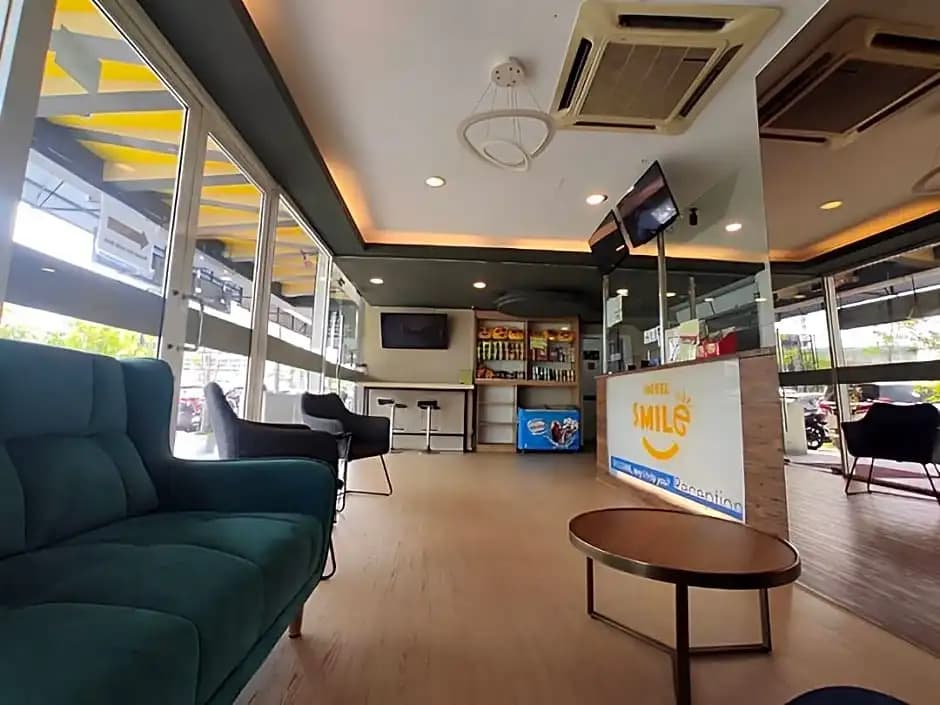 Smile Hotel C180 Cheras Selatan - photo 2