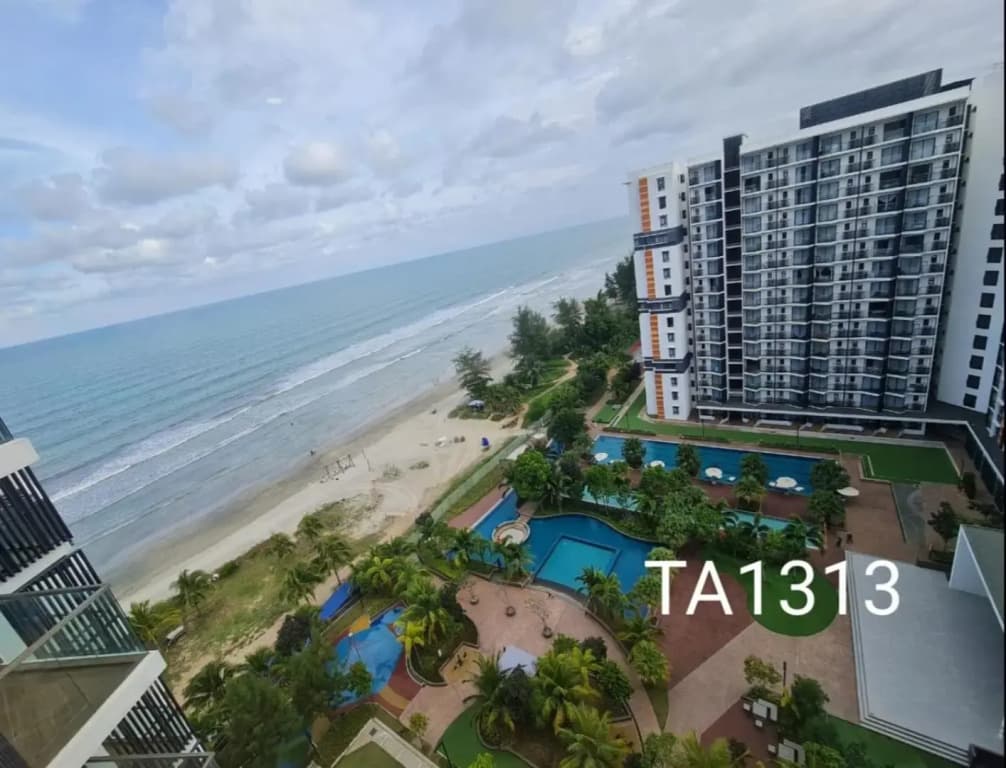 PUTEH Timurbay Beachfront Private Suite Kuantan - photo 18