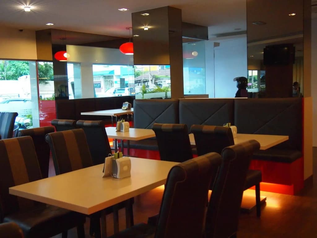 The Landmark Hotel - photo 12