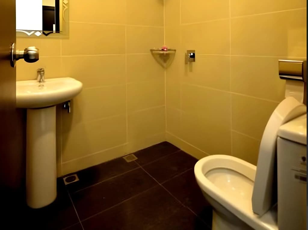 Cathay Hotel - photo 8