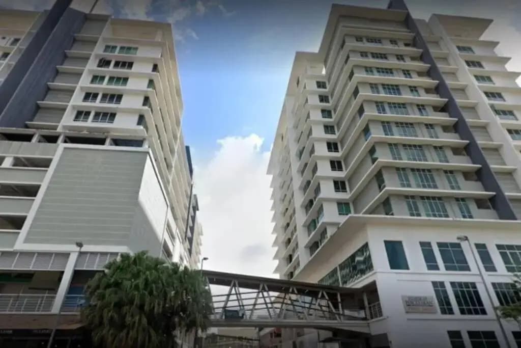Baojuwu@2 Bedrooms Akademik Suites Austin Height - photo 1