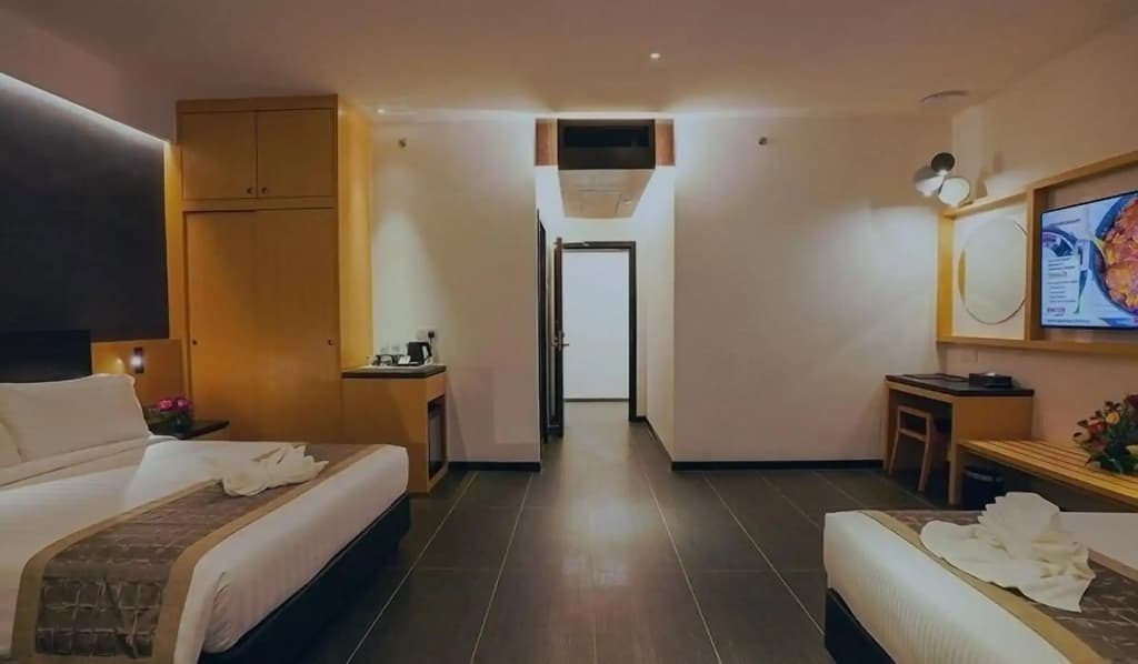 TSR Seafront Hotel - photo 6