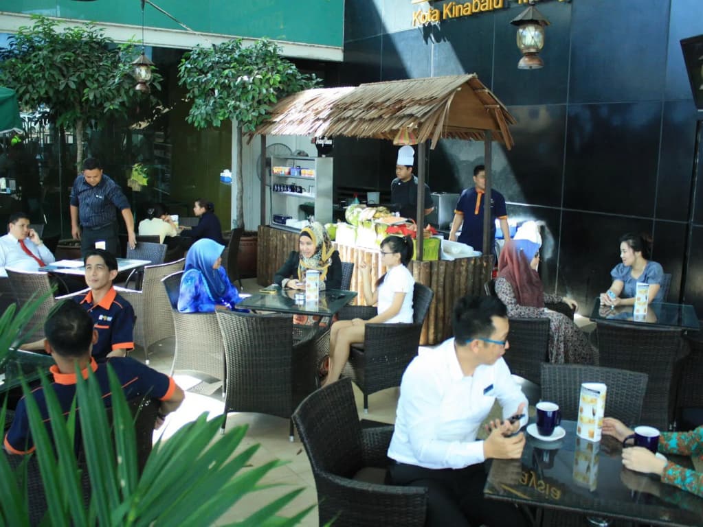 Grand Borneo Hotel - photo 23
