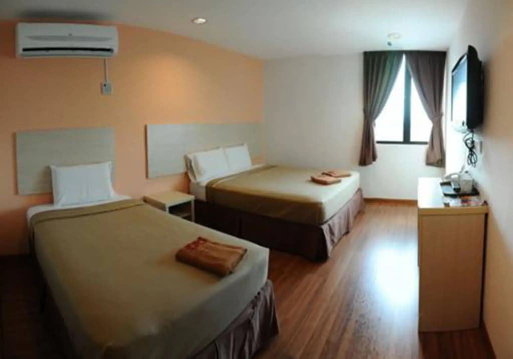 906 Hotel Airport - photo 3