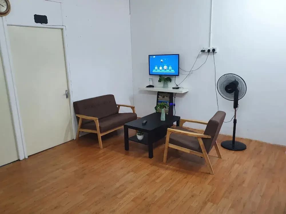 OYO Home 90402 Lumut Guest House - photo 8