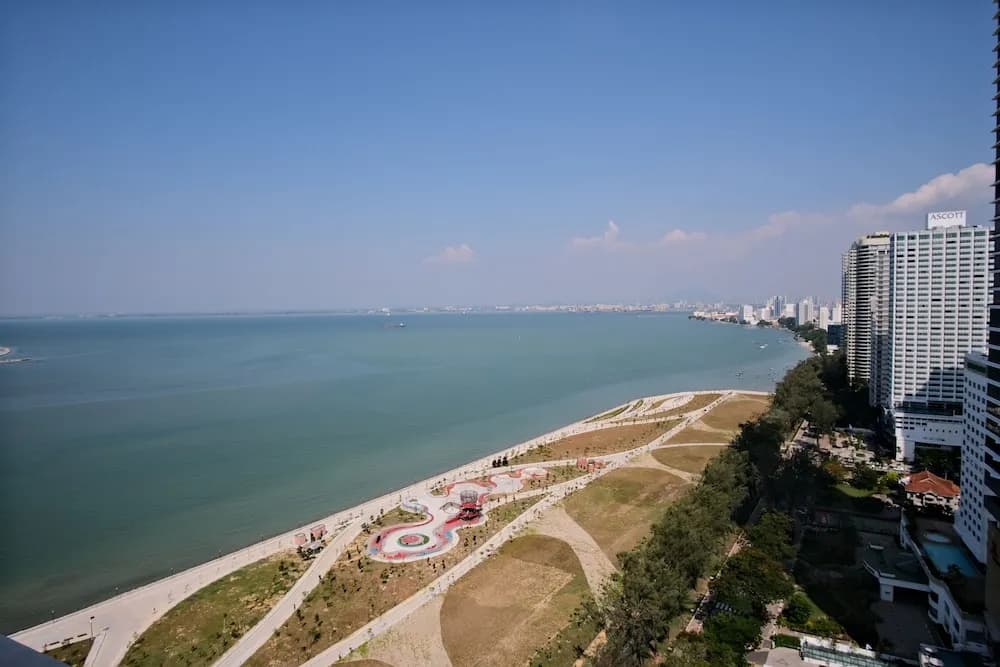 Family Suite Sunrise Gurney Penang - photo 18
