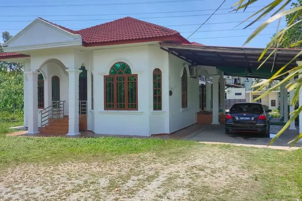 3R3B with Pool in Kota Bharu near Datu River - photo 9