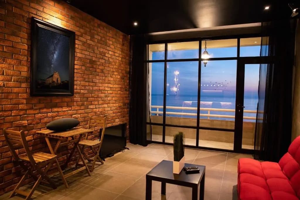 Lovely 1-bedroom condo with pool - photo 4