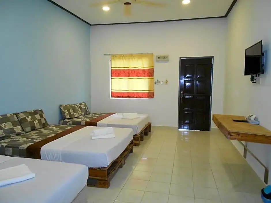 Perintis Motel Cenang - photo 2