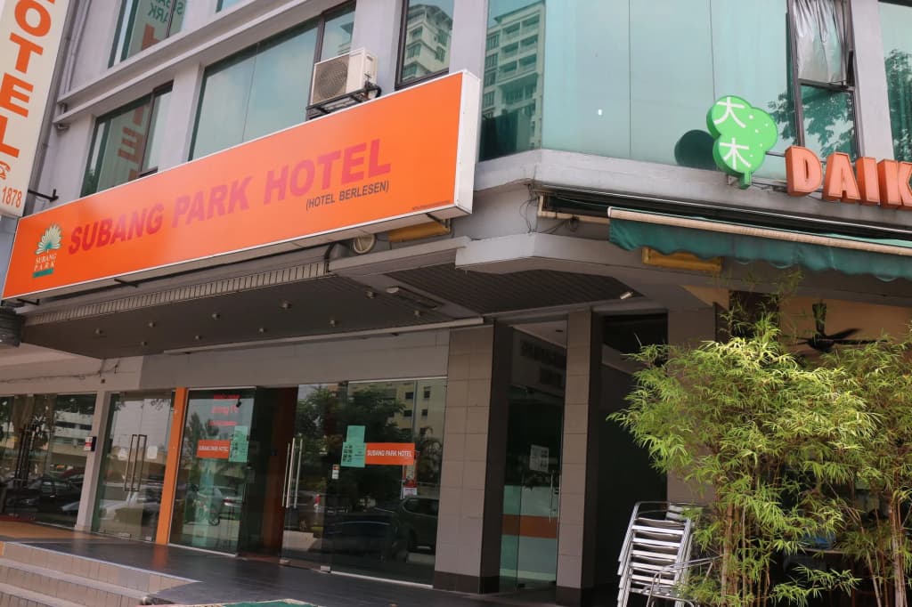 Subang Park Hotel - photo 1