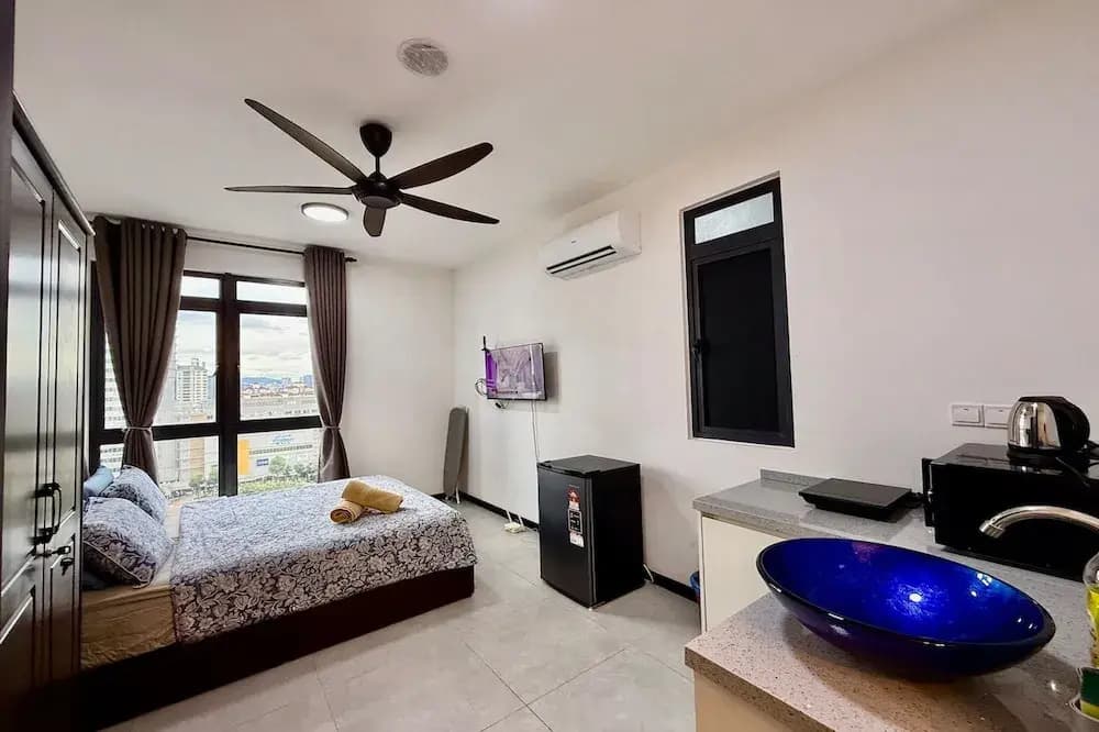Neu Suites Horizon View Apartments - photo 6
